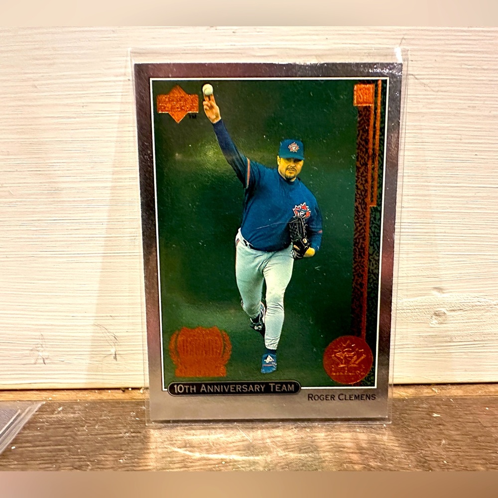 1999 UPPER DECK 10TH ANNIVERSARY TEAM FOIL X30 ROGER CLEMENS /4000 BASEBALL CARD